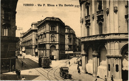 Torino città tram auto - auto,